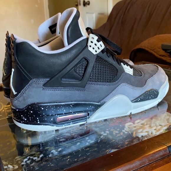 Nike Jordans "Fear" 4's - Picture 4 of 4